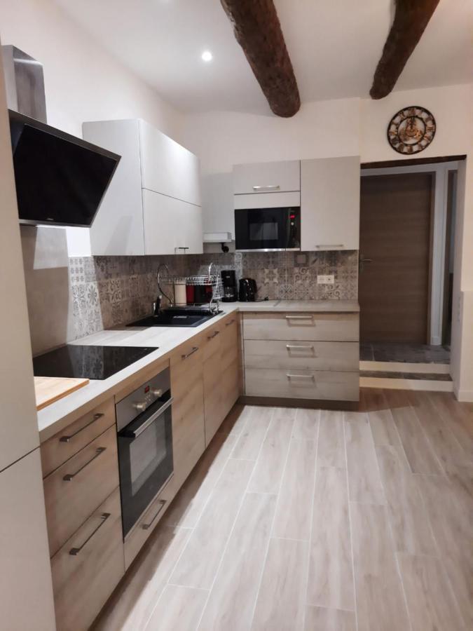 Beautiful Old Town Flat, Near The Beach Nisa Exterior foto
