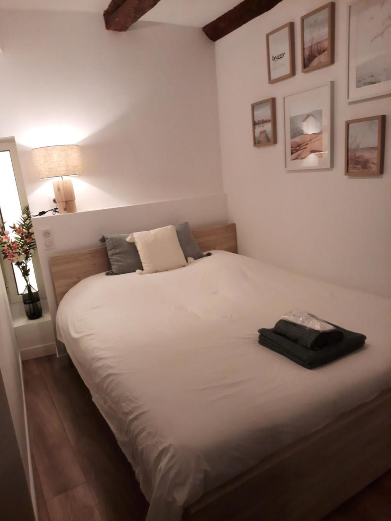 Beautiful Old Town Flat, Near The Beach Nisa Exterior foto