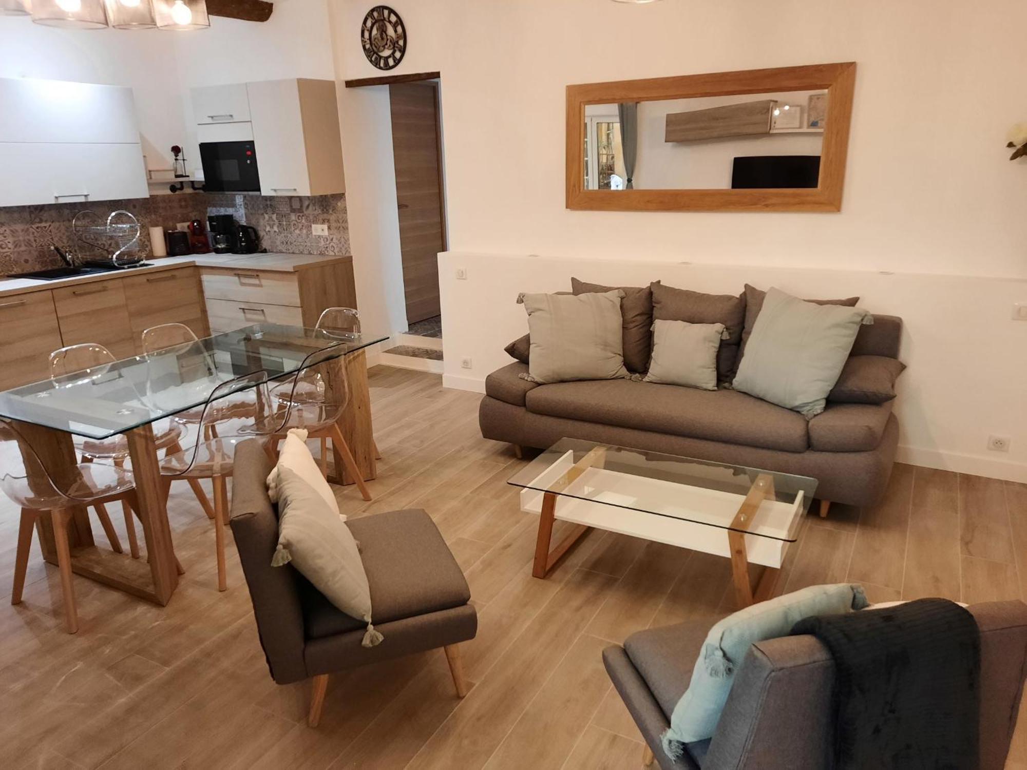 Beautiful Old Town Flat, Near The Beach Nisa Exterior foto